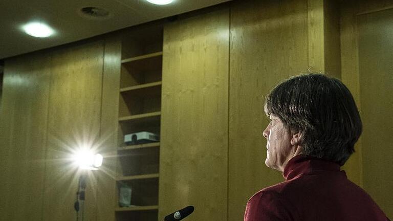 Bundestrainer Joachim Löw in der DFB-Zentrale beim digitalen Pressegespräch. Foto: Thomas Boecker/DFB/dpa       -  Bundestrainer Joachim Löw in der DFB-Zentrale beim digitalen Pressegespräch.
