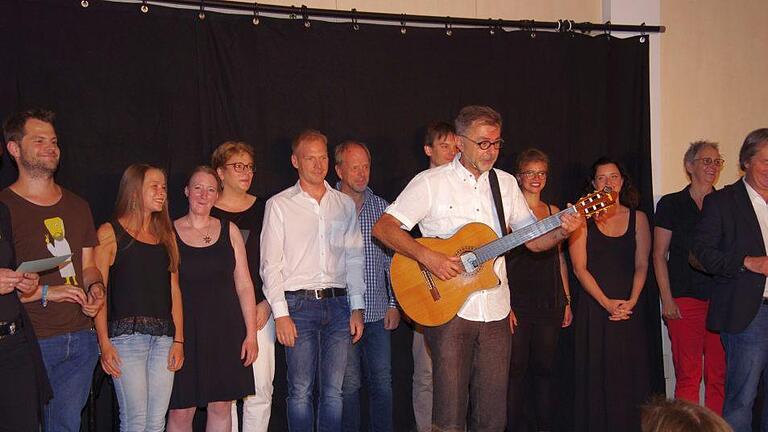 Die Absolventenshow der Kabarettakademie fand auf dem Heiligenhof statt. Foto: Klaus Werner - Die Absolventenshow der Kabarettakademie fand auf dem Heiligenhof statt. Foto: Klaus Werner Die Absolventenshow der Kabarettakademie fand auf dem Heiligenhof statt. Foto: Klaus Werner - Die Absolventenshow der Kabarettakademie fand auf dem Heiligenhof statt. Foto: Klaus Werner