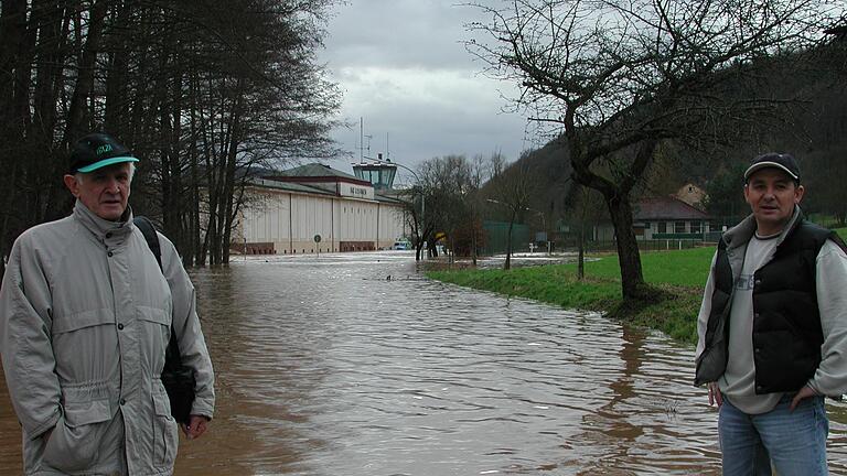 Auch der Fliegerclub war vom Hochwasser 2003 betroffen.       -  Auch der Fliegerclub war vom Hochwasser 2003 betroffen.