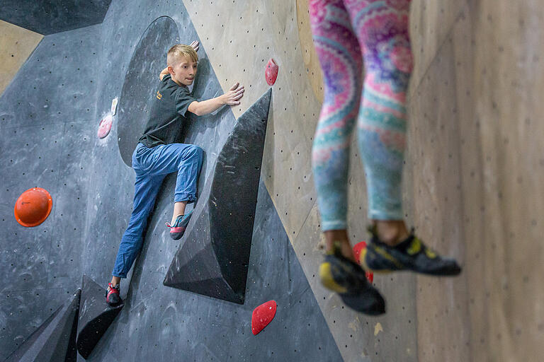 Bouldern (Archivbild) hat sich in den vergangenen Jahren zum Trendsport entwickelt.