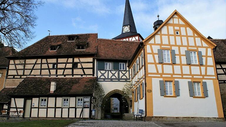 Das Kirchenburgmuseum in Mönchsondheim im Landkreis Kitzingen öffnet wieder seine Tore. Der dazugehörige Verein feiert sein 50-jähriges Bestehen. Das Kirchenburgmuseum in Mönchsondheim im Landkreis Kitzingen öffnet wieder seine Tore. Der dazugehörige Verein feiert sein 50-jähriges Bestehen. 