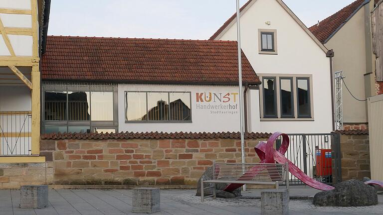 Die untere Etage im Kunsthandwerkerhof soll dauervermietet werden. Die untere Etage im Kunsthandwerkerhof soll dauervermietet werden.