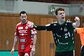 Handball-Drittligist Wölfe Würzburg darf weiter jubeln. Tim Bauder (rechts) war beim Derbysieg gegen den HC Erlangen II mit acht Toren erfolgreichster Werfer seiner Mannschaft.