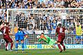 Hertha BSC - 1. FC Nürnberg       -  Vergebliche Hoffnung auf den 1:1-Ausgleich: Herthas Torwart Rune Jarstein pariert den vom Nürnberger Mikael Ishak (ganz links) unplatziert geschossenen Elfmeter.