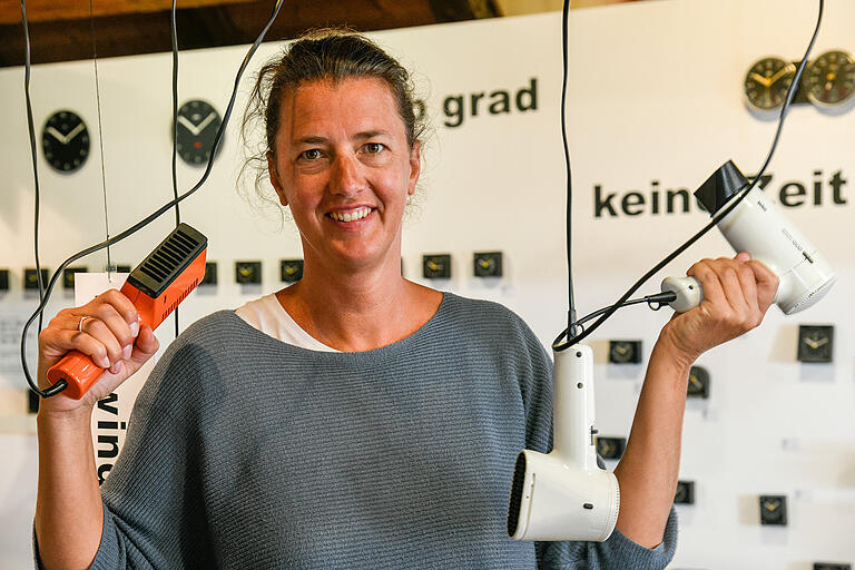 Design-Ikonen oder doch nur altes Elektrogerät? Uta Nolte betreut die Braun-Collection, die ihr Vater Norbert Nolte gesammelt hat. Design-Ikonen oder doch nur altes Elektrogerät? Uta Nolte betreut die Braun-Collection, die ihr Vater Norbert Nolte gesammelt hat.
