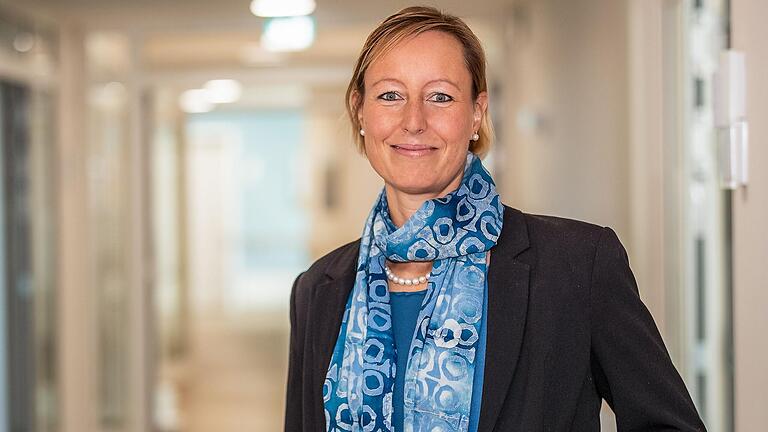Seit April dieses Jahres ist Eva von Vietinghoff-Scheel alleinige Vorständin des Kommunalunternehmens des Landkreises Würzburg. Einen Vertrag hat sie aber noch nicht, weil es noch Unstimmigkeiten gibt. Seit April dieses Jahres ist Eva von Vietinghoff-Scheel alleinige Vorständin des Kommunalunternehmens des Landkreises Würzburg. Einen Vertrag hat sie aber noch nicht, weil es noch Unstimmigkeiten gibt. 