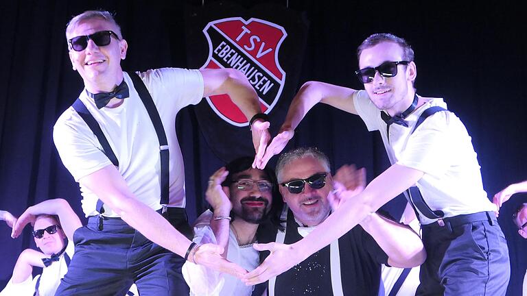 Das Männerballettt aus Oberlauringen sorgt bei der Showtanznacht des TSV Ebenhausen auf der Bühne für gute Stimmung. - Das Männerballettt aus Oberlauringen sorgt bei der Showtanznacht des TSV Ebenhausen auf der Bühne für gute Stimmung. Das Männerballettt aus Oberlauringen sorgt bei der Showtanznacht des TSV Ebenhausen auf der Bühne für gute Stimmung. - Das Männerballettt aus Oberlauringen sorgt bei der Showtanznacht des TSV Ebenhausen auf der Bühne für gute Stimmung.