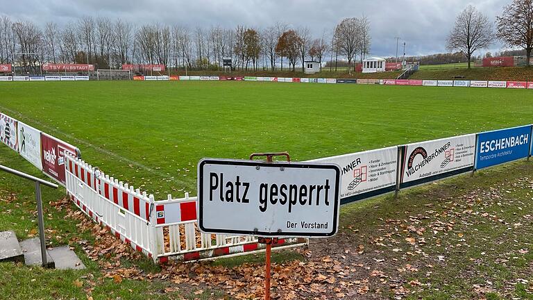 Platz gesperrt: Das Regionalliga-Derby zwischen dem TSV Aubstadt und den Würzburger Kickers kann an diesem Samstag&nbsp; nicht stattfinden.