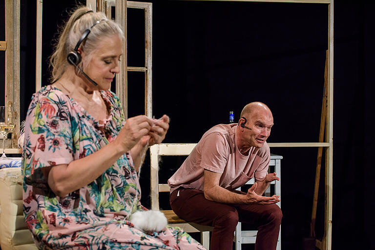 Premiere : 'Kaschmirgefühl' im Theater Sommerhaus in Winterhausen mit den Darstellern Brigitte Obermeier und Heiko Schnierer