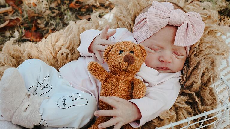 Schöne Träume, kleine Prinzessin Leni Charlotte. Schöne Träume, kleine Prinzessin Leni Charlotte. 