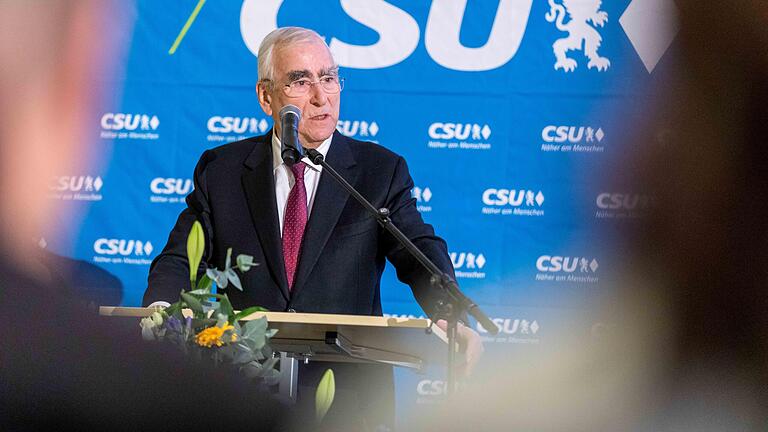 Der ehemalige Bundesfinanzminister Theo Waigel sprach beim Neujahrsempfang der Würzburger CSU. Der ehemalige Bundesfinanzminister Theo Waigel sprach beim Neujahrsempfang der Würzburger CSU.