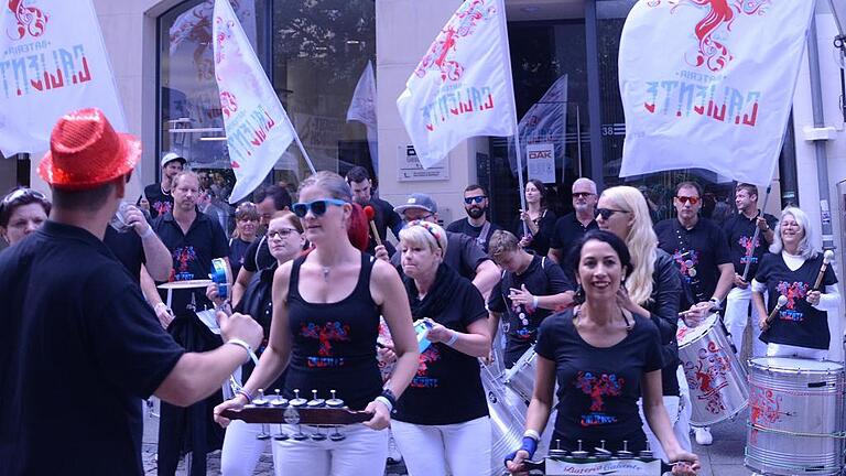Voll bei der Sache: Die Bateria Caliente.