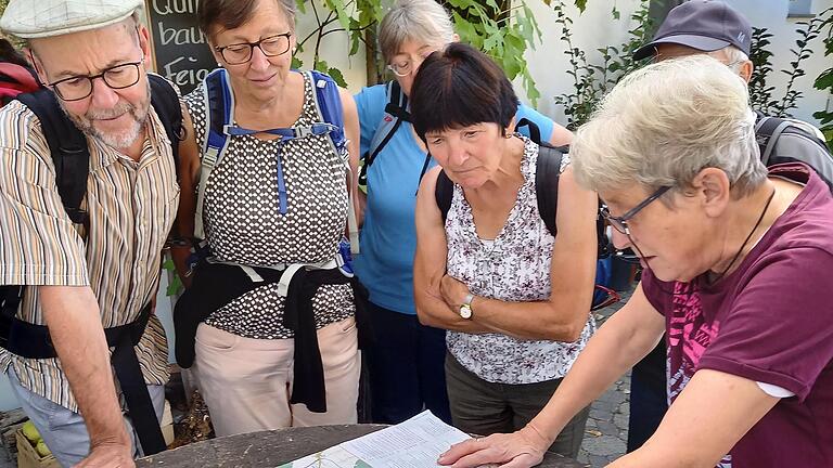 BN Ortsgruppe aus Bobingen: erste Orientierung an der Mainschleife.