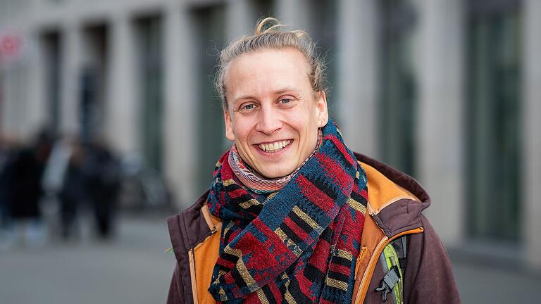 Lucas Rautenberg ist viel mit dem Fahrrad unterwegs. Die Probleme, die er manchmal dabei hat, wünscht er sich als Thema. Lucas Rautenberg ist viel mit dem Fahrrad unterwegs. Die Probleme, die er manchmal dabei hat, wünscht er sich als Thema.