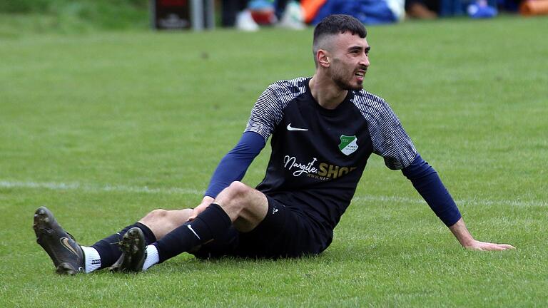 Burhan Bayat (im Bild) und der TSV Forst bleiben in der Bezirksliga sitzen.