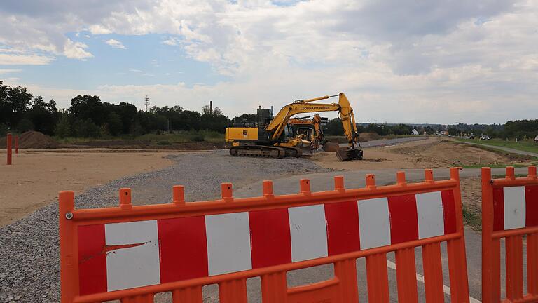 Baustelle Kreisverkehr: Die nördliche Zufahrt in den Kitzinger Gewerbepark wird ab 21. August gesperrt.