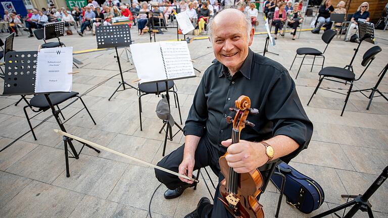 Der letzte 'Dienst': Am 18. Juli spielte Paul Reichart im Rauthausinnenhof sein - vorerst - letztes Konzert mit dem Philharmonischen Orchester Würzburg.