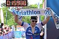 Der Würzburger Carl Sommer gewann beim MainCity Triathlon in Schweinfurt über die olympische Distanz in knapp unter zwei Stunden.