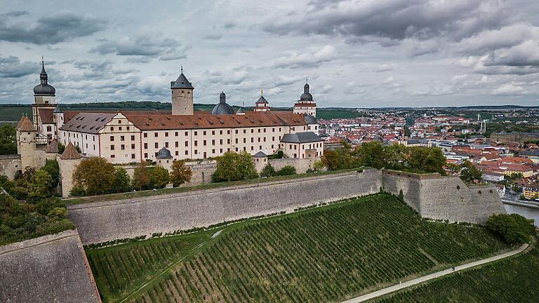 Ansicht der Festung Marienberg, Bereiche davon sind nur noch wenige Tage für die Öffentlichkeit zugänglich.&nbsp;