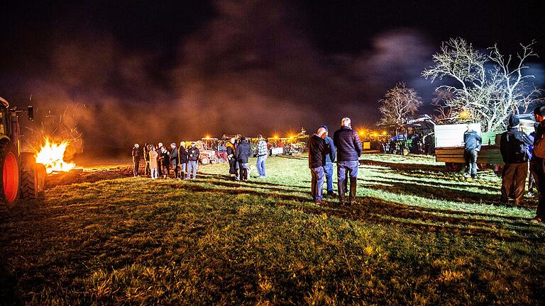 Mit Mahnfeuern protestieren Bauern und Winzer am Freitag, 5. Januar, gegen Zusatzbelastungen. Diese Aufnahme zeigt eine Protestaktion 2019.&nbsp;