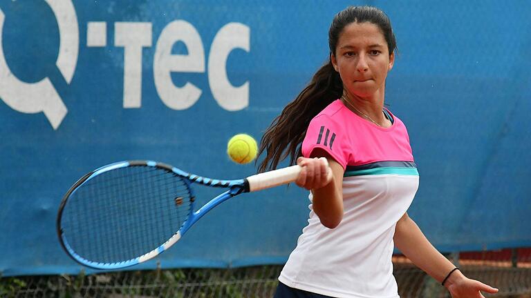 Lea Yaman (SB Versbach) führt ihr Team auf Position eins in der Bayernliga an.