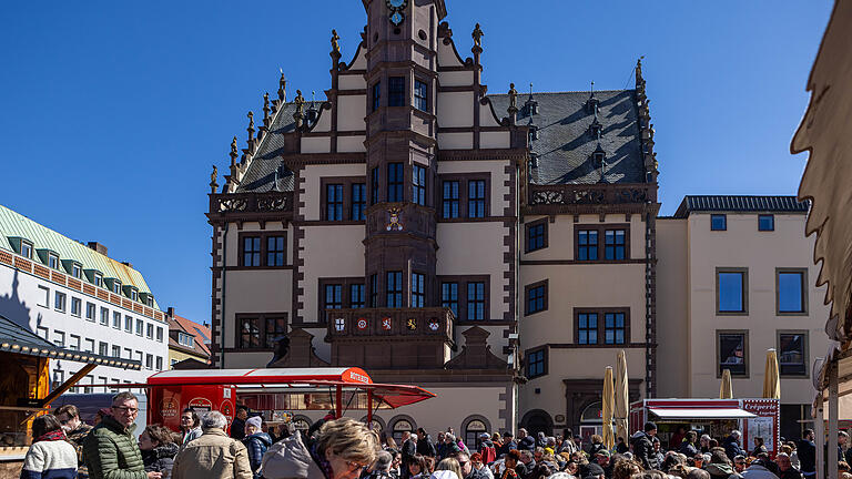 Bei bestem Wetter zog es Tausende von Besuchern zum verkaufsoffenen Sonntag nach Schweinfurt