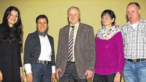 Gewählt: Nadine Kleber, Roswitha Oehler, Günter Dietz, Brigitte Koritke-Gemmer und Peter Helfrich (von links) führen den Turnbezirk Unterfranken in den kommenden vier Jahren.