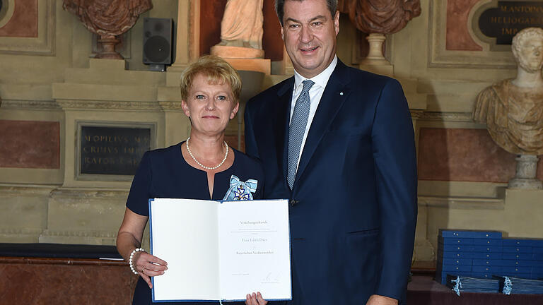 Edith Dürr und Ministerpräsident Markus Söder Foto: Bayerische Staatskanzlei