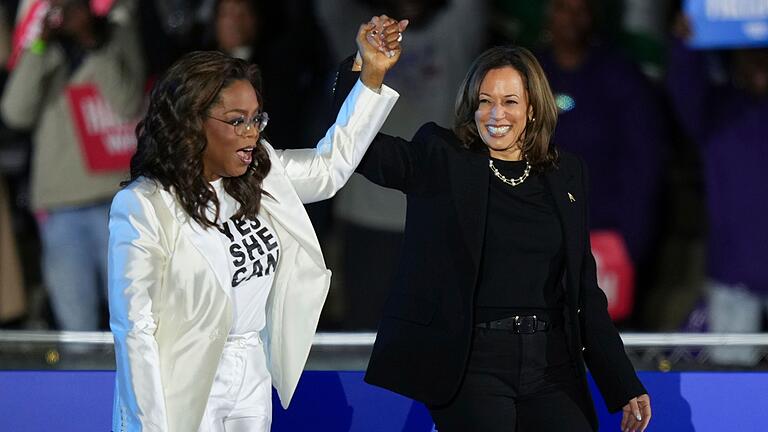 Oprah Winfrey und Kamala Harris       -  Oprah Winfrey ist ein Superstar in den USA - und unterstützt Kamala Harris. (Archivbild)