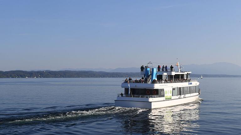 Starnberger See.jpeg       -  Der reichste Landkreis Deutschlands ist auch ein beliebtes Urlaubsziel.