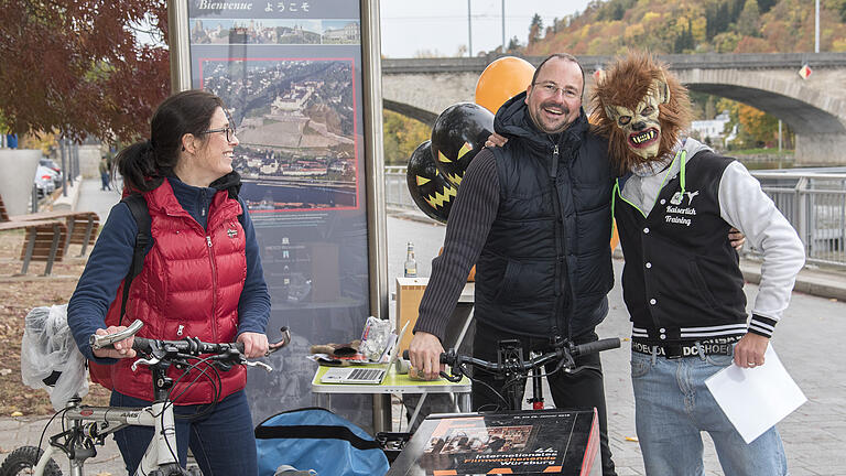 Halloween-Schnitzeljagd zugunsten der Missio Frühchenstation