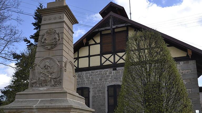Im alten Kommunalbrauhaus in Rügheim wurde bis in die 1960er-Jahre Bier gebraut. Im alten Kommunalbrauhaus in Rügheim wurde bis in die 1960er-Jahre Bier gebraut.