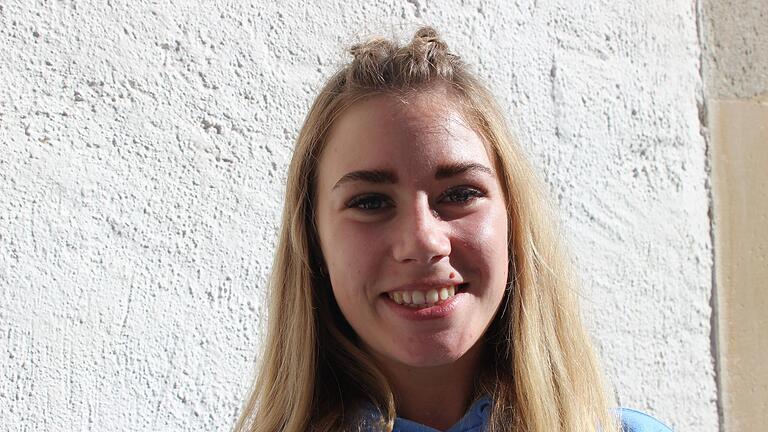 Dana Bernhardt aus Grettstadt möchte auch kirchlich heiraten. Dana Bernhardt aus Grettstadt möchte auch kirchlich heiraten.