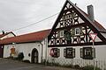Dieser Hof steht in Sulzdorf, die Nebengebäude wurden von der Familie Hefter saniert. Auch hier wurden sie von der Marktgemeinde Stadtlauringen mit Fördermitteln unterstützt.