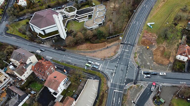 Die Garitzer Kreuzung wird zum Kreisverkehr umgebaut. Foto: Wolfgang Dünnebier       -  Die Garitzer Kreuzung wird zum Kreisverkehr umgebaut. Foto: Wolfgang Dünnebier