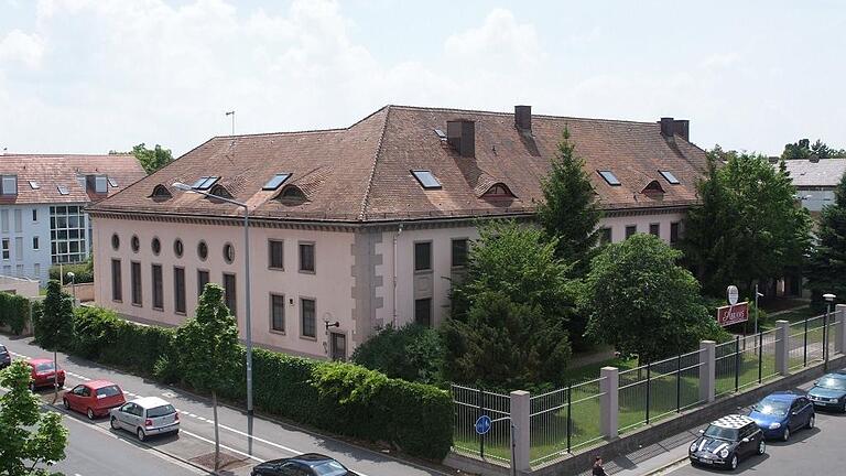 Einige Ideen gab es in Sachen Abrams-Club an der Ecke Caarl-Orff-/Richaard-Wagner-Straße. Die Stadt will die Gebäude nicht kaufen, es gibt aber verschiedene gewerbliche Interessenten.