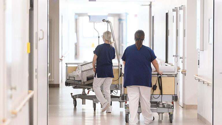 Von einer großen Veränderung im Pflege-Alltag (Archivfoto) aufgrund der Corona-Pandemie sprachen die Verantwortlichen des Rhön-Klinikum Campus Bad Neustadt.