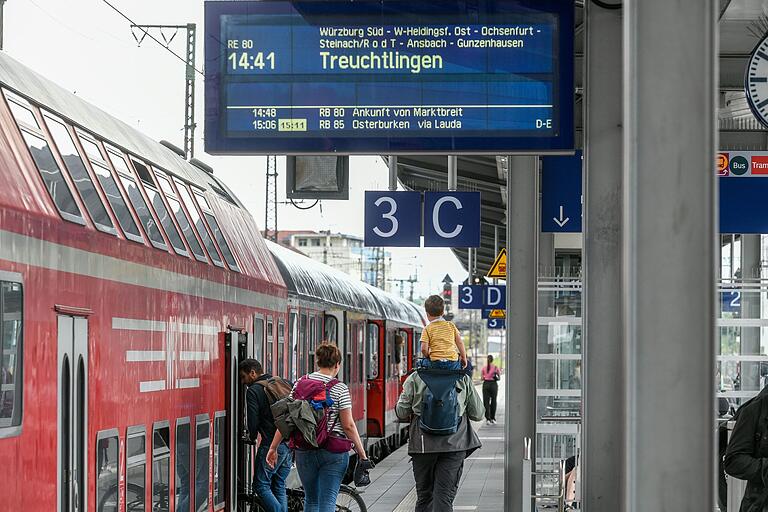 Derzeit setzt Go-Ahead zwischen Würzburg und Treuchtlingen unter anderem Züge des Potsdamer Anbieters WFL ein. Derzeit setzt Go-Ahead zwischen Würzburg und Treuchtlingen unter anderem Züge des Potsdamer Anbieters WFL ein.