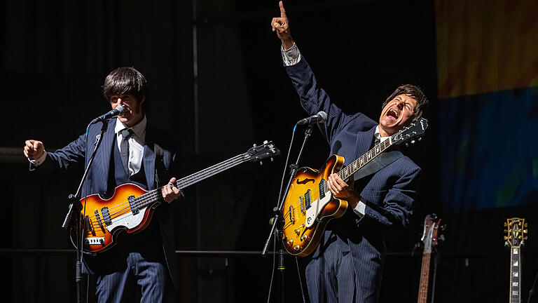 Die ReBeatles sorgten beim Nachsommer für einen musikalisch unfassbar guten Abend in ausverkaufter Halle