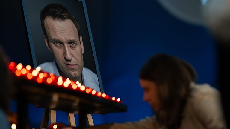 Gottesdienst für Alexej Nawalny - Weltweit trauerten Menschen um den im Februar in einem russischen Straflager gestorbenen Kremlgegner Alexej Nawalny. (Archivbild) Gottesdienst für Alexej Nawalny - Weltweit trauerten Menschen um den im Februar in einem russischen Straflager gestorbenen Kremlgegner Alexej Nawalny. (Archivbild)
