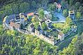 Ein Bild von einer Burg: Die Luftaufnahme zeigt die Salzburg hoch über dem Saaletal bei Bad Neustadt. 1888 kam die Burg in den Besitz der Freiherren von und zu Guttenberg.
