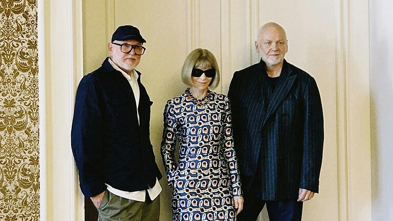 Wintour trägt Odeeh: Otto Drögsler (links) und Jörg Ehrlich mit Vogue-Chefredakteurin Anna Wintour am Montag bei 'Vogue Forces of Fashion'&nbsp;in Berlin.