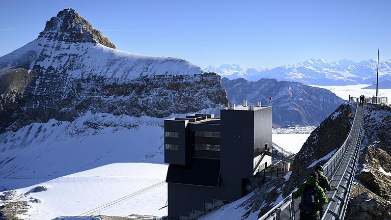 Panoramarestaurant Glacier 3000 neu eröffnet       -  Vor zwei Jahren wurde das Gebäude bei einem Brand schwer beschädigt.