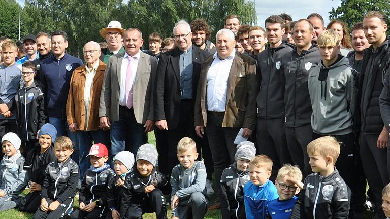 Viele waren gekommen, um das 75. Jubiläum des VfR mitzufeiern.