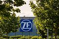 ZF ist einer der größten Automobilzulieferer in Deutschland und mit 9000 Mitarbeitenden am Standort in Schweinfurt der größte kommerzielle Arbeitgeber Unterfrankens.