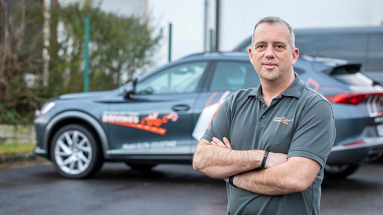 Marco Büttner ist Inhaber der Fahrschule 'Driving's Cool' mit Standorten in Burgpreppach, Hofheim und Maroldsweisach.
