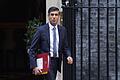 Rishi Sunak       -  Großbritanniens Premierminister Rishi Sunak verlässt die Downing Street 10 in London.