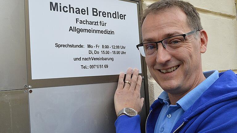 Michael Brendler übernahm am 1. Januar 2019 offiziell die frühere Praxis von Dr. Harald Huber in der Oberen Marktstraße. Isolde Krapf