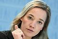 Kristina Schröder       -  Bundesfamilienministerin Kristina Schröder (CDU) fordert mehr Seriosität in Frauen-Lohndebatte. Foto: Stephanie Pilick/Archiv