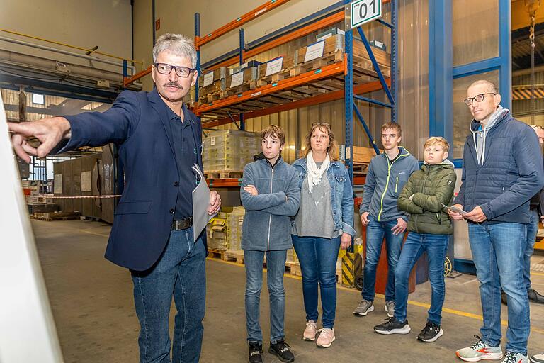 'Viele wissen nicht, was eigentlich hinter den Berufsbezeichnungen steckt', sagt Ausbildungsleiter Edwin Gernert. Am Tag der Ausbildung beantwortete er sämtliche Fragen zu Ausbildung und Betrieb.